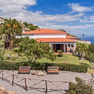 Southern Sunny House By An Island , Calheta (Madeira) Portugal